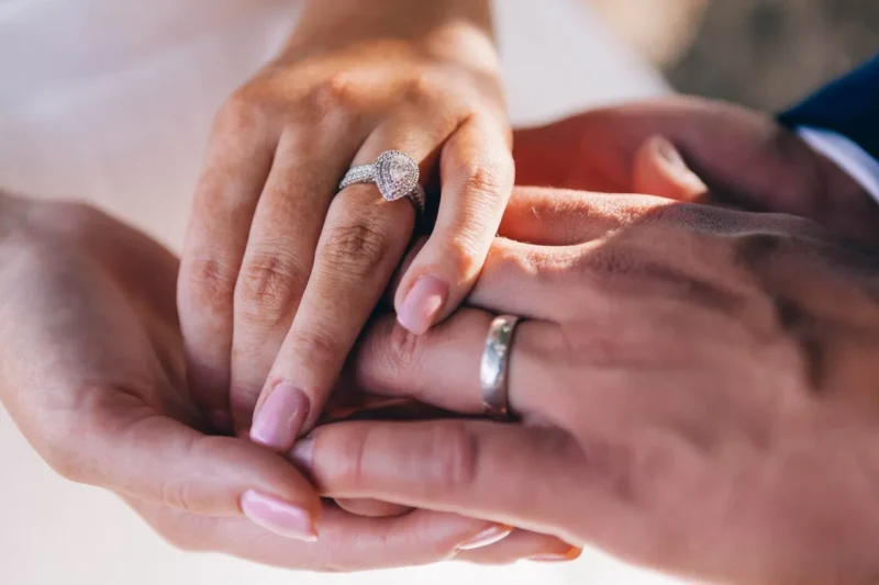 People-Wearing-Rings